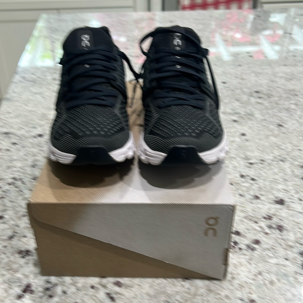 ON Cloudtec sneakers,size 7, like new only worn to try. Super comfy and elegant.